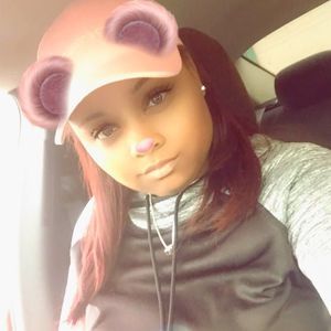 Meet your Posher, April lafleur